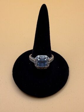 Vintage-Inspired Silver Ring with Aquamarine CZ Stone